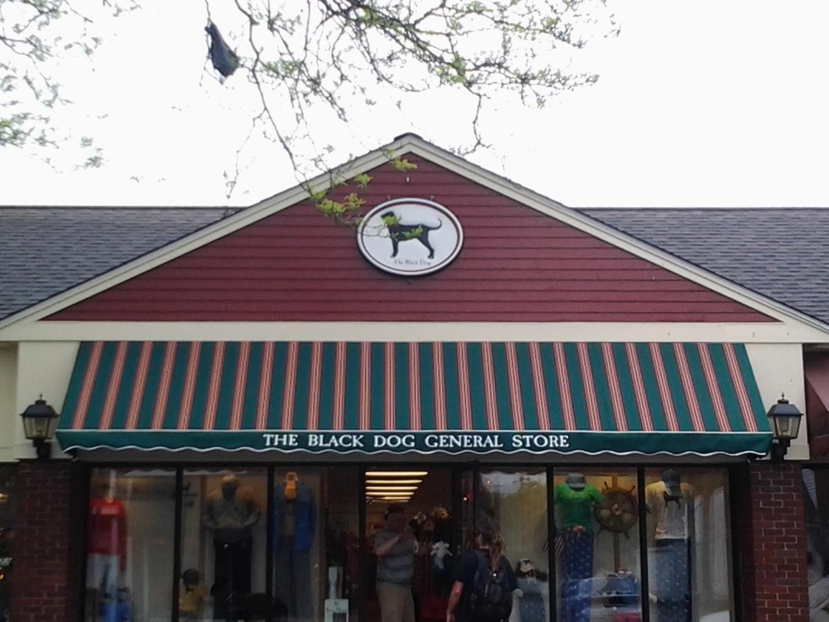 Black Dog Tavern Company Inc The Heights Cafe