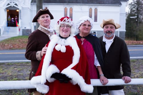 Yarmouth Port Christmas Stroll