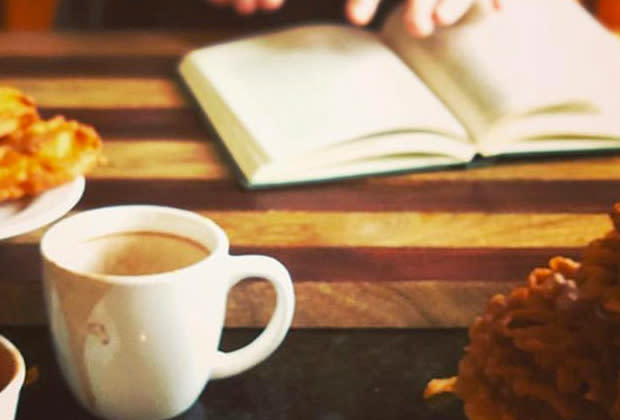 Epilogue Books Chocolate Brews