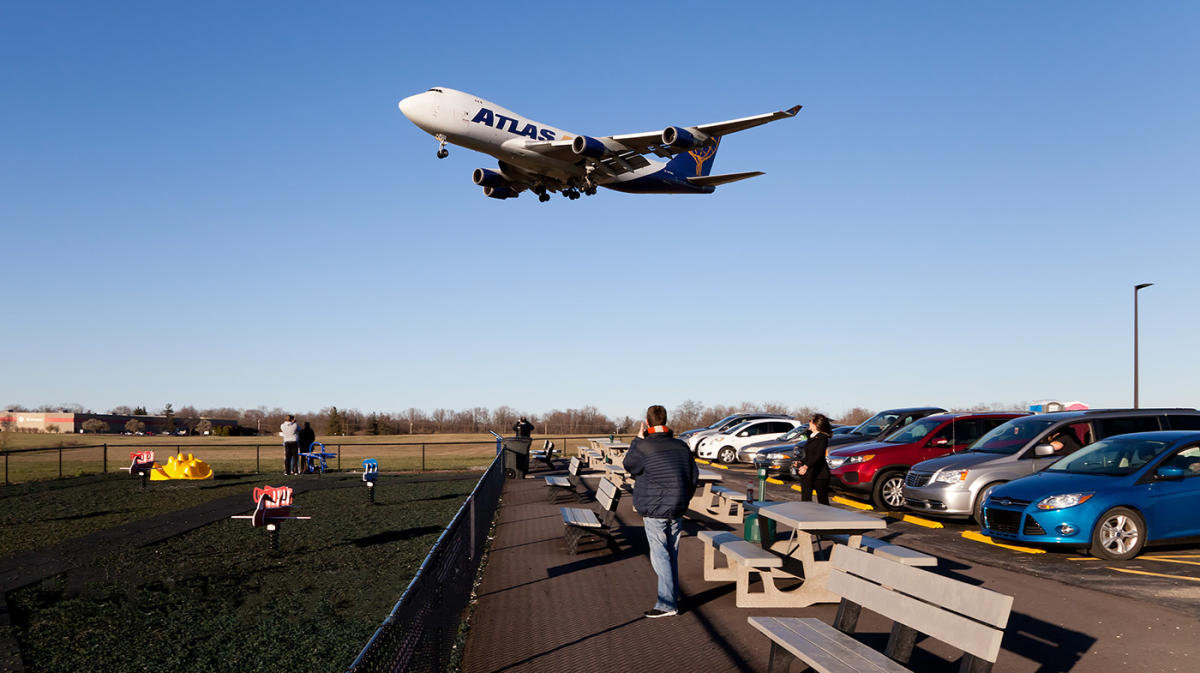 CVG Airplane Viewing Area