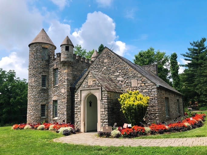 Yew Dell Botanical Gardens Crestwood, KY 40014