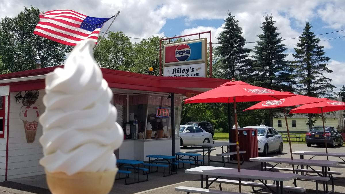 Riley's Ice Cream & Grill