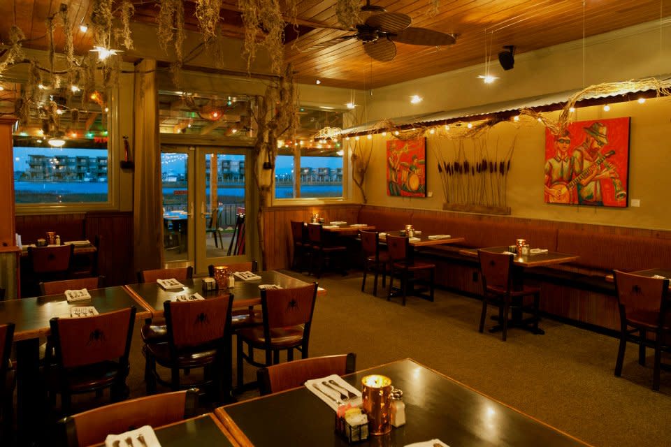 Amos Mosquito's Restaurant & Bar Atlantic Beach, NC