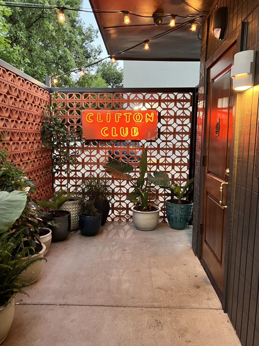 Clifton Club Bar & Lounge