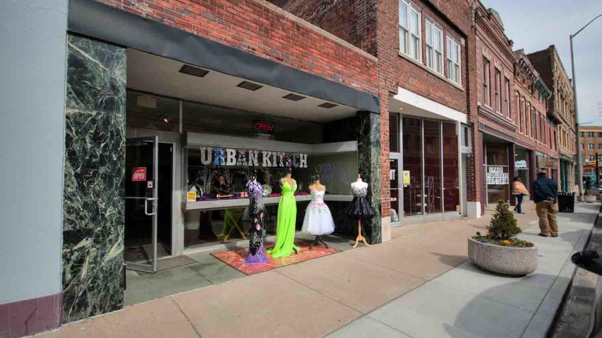 Urban Kitsch/Urban Threads