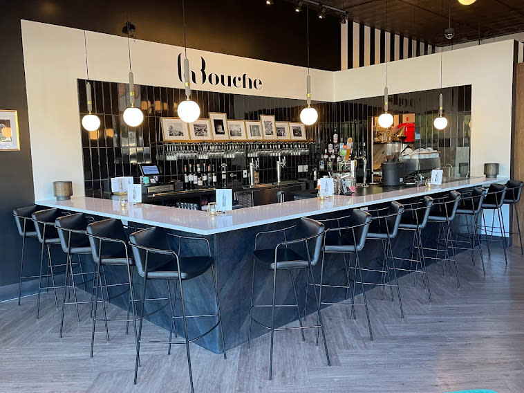 LA BOUCHE — Wine Bar
