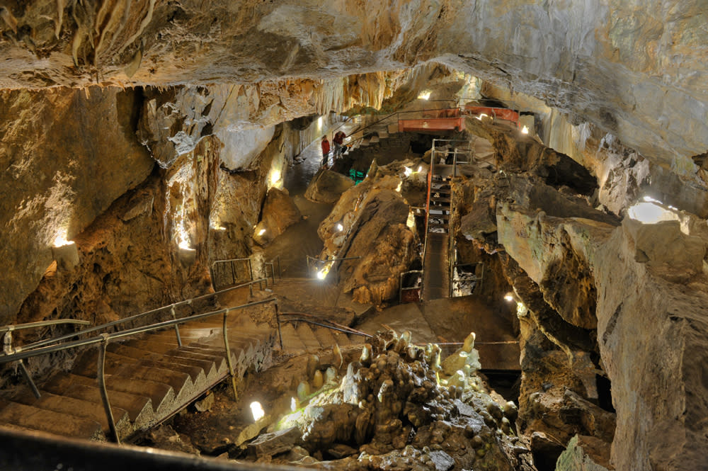 Crystal Cave Kutztown PA 19530 crystal-cave-kutztown-pa-19530