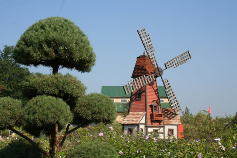 Linton's Enchanted Gardens | Elkhart, IN 46516