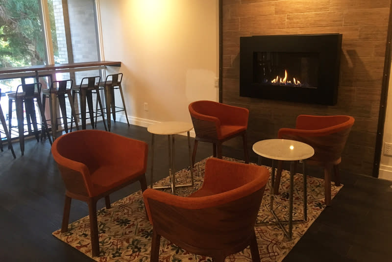 Lake Anne Coffee House & Wine Bar