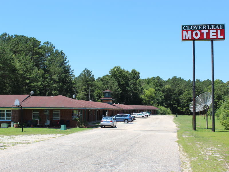 Cloverleaf Motel