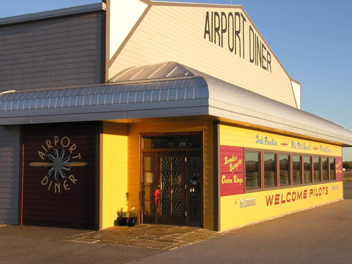 Airport Diner Family Dining