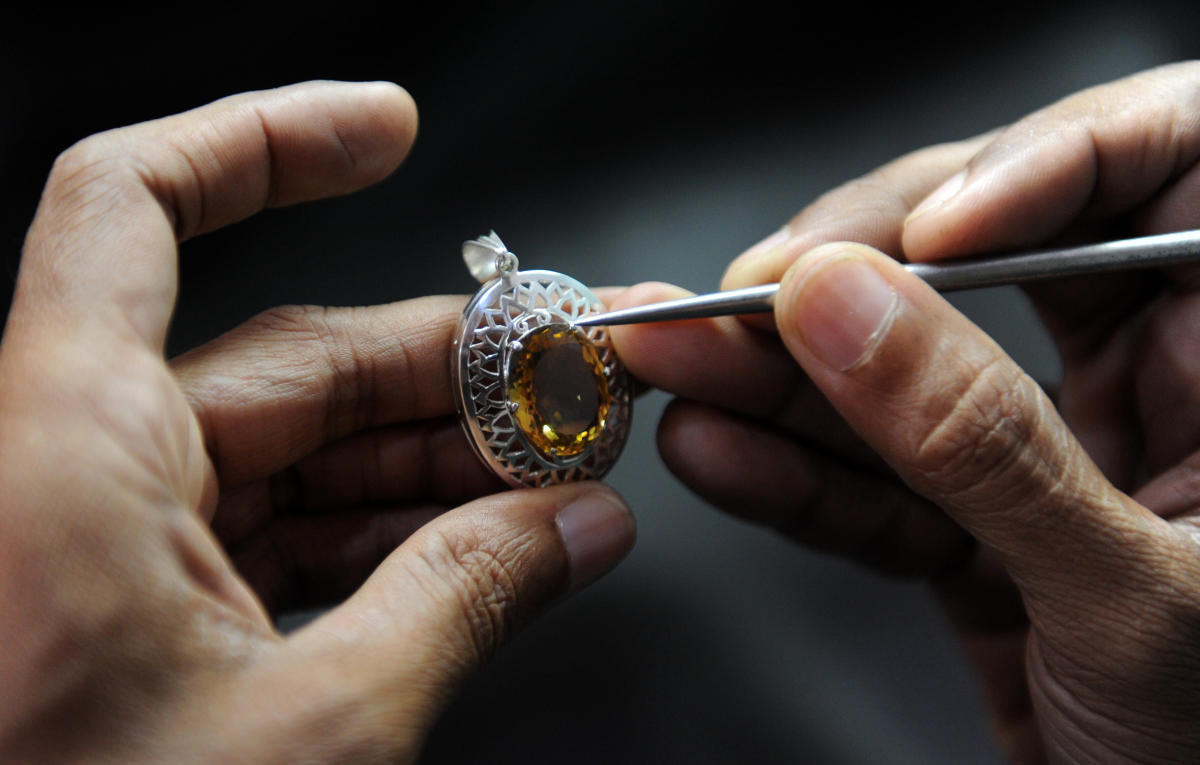 Fast Fix Jewelry Repair