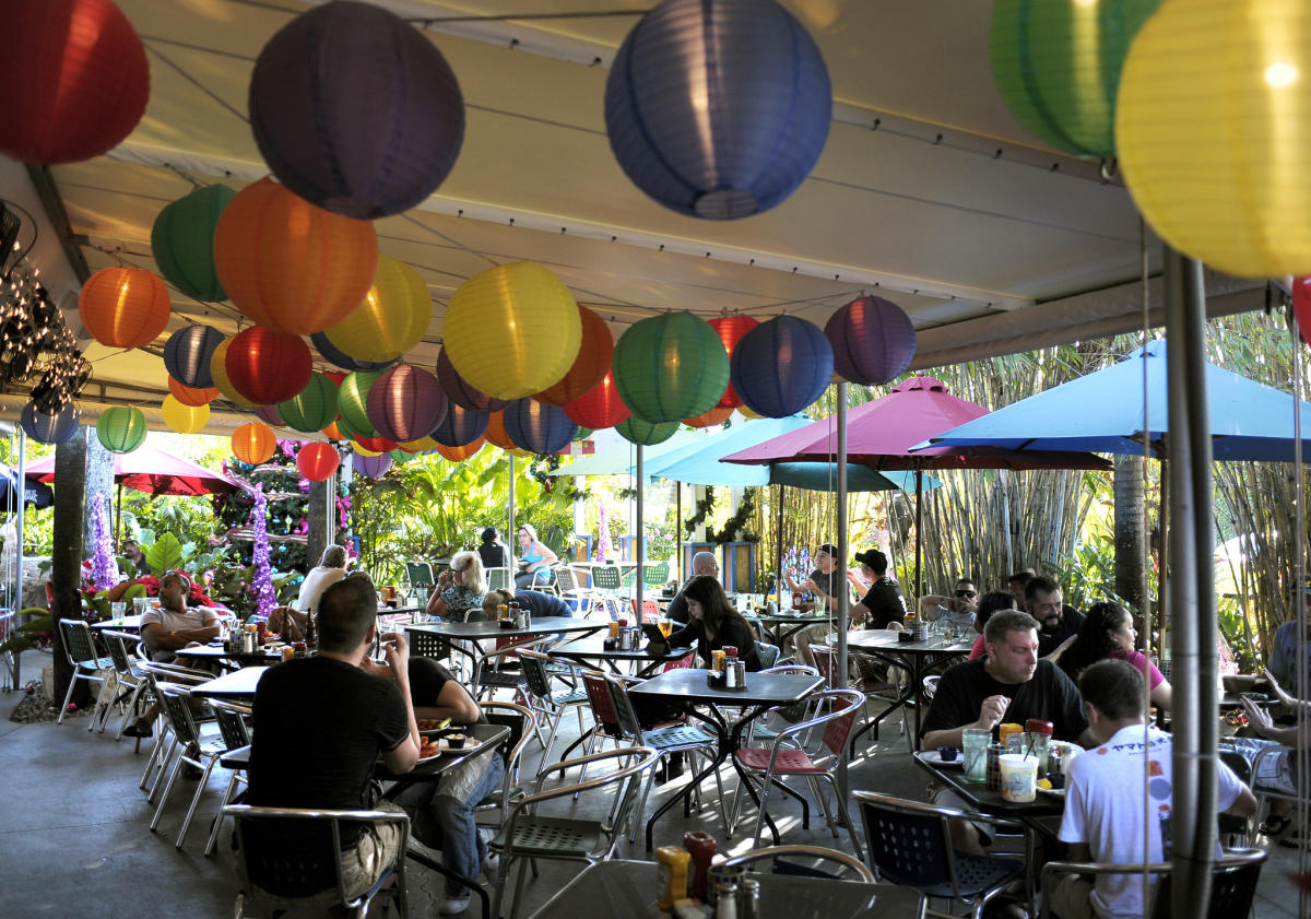 ROSIE'S BAR AND GRILL