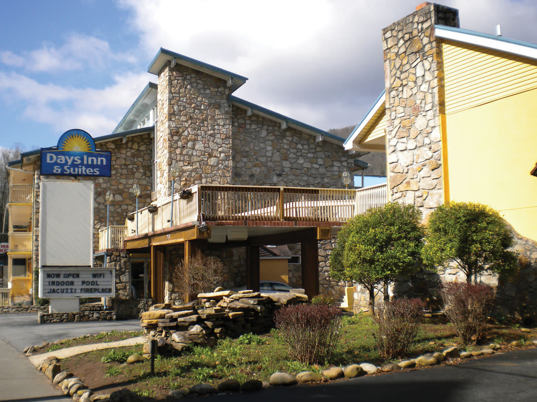 Days Inn and Suites Downtown Gatlinburg, TN 37738