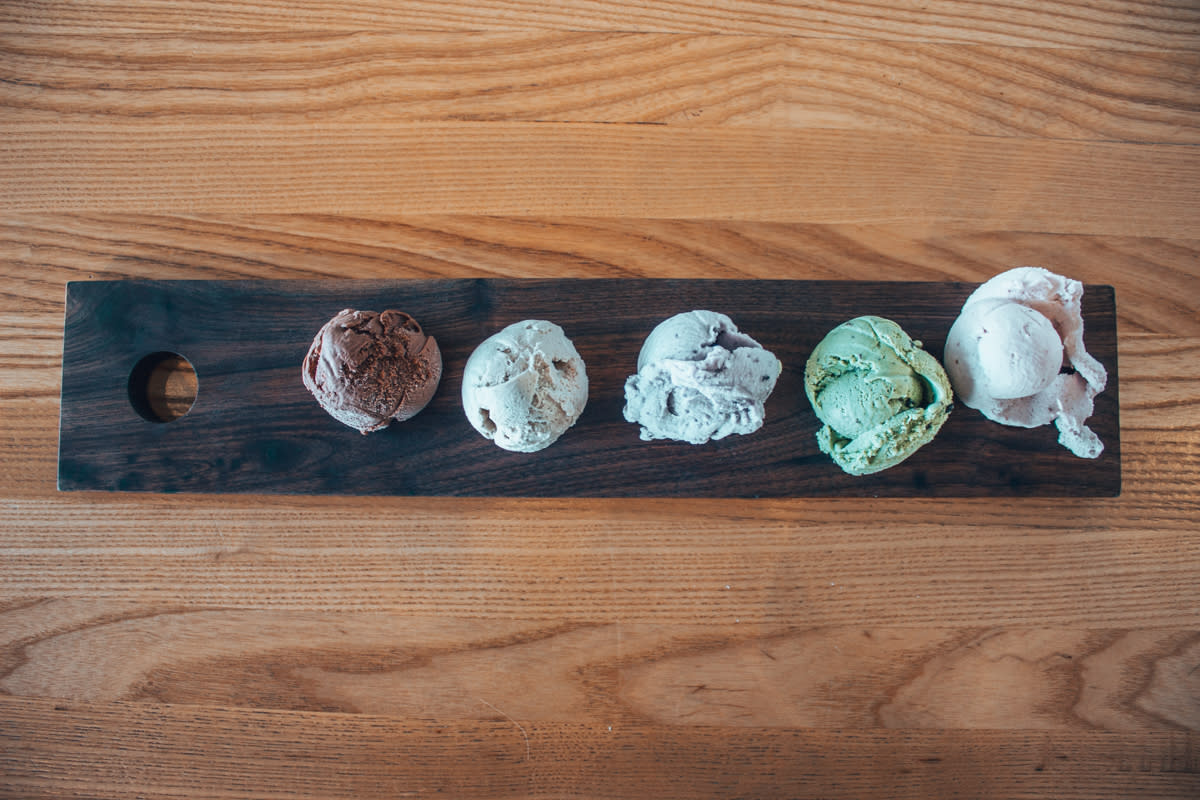 Love's Ice Cream and Chocolate Grand Rapids MI, 49503