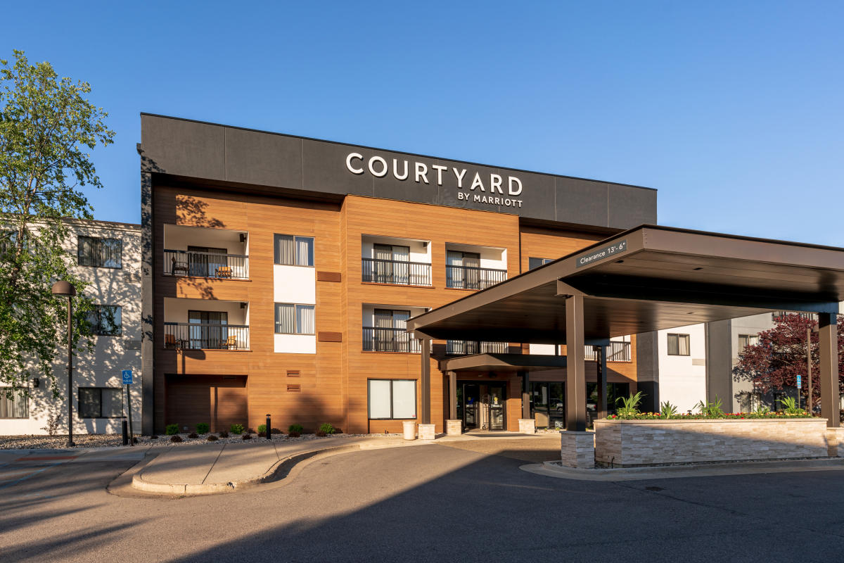 Courtyard by Marriott Grand Rapids Airport Kentwood MI, 49512