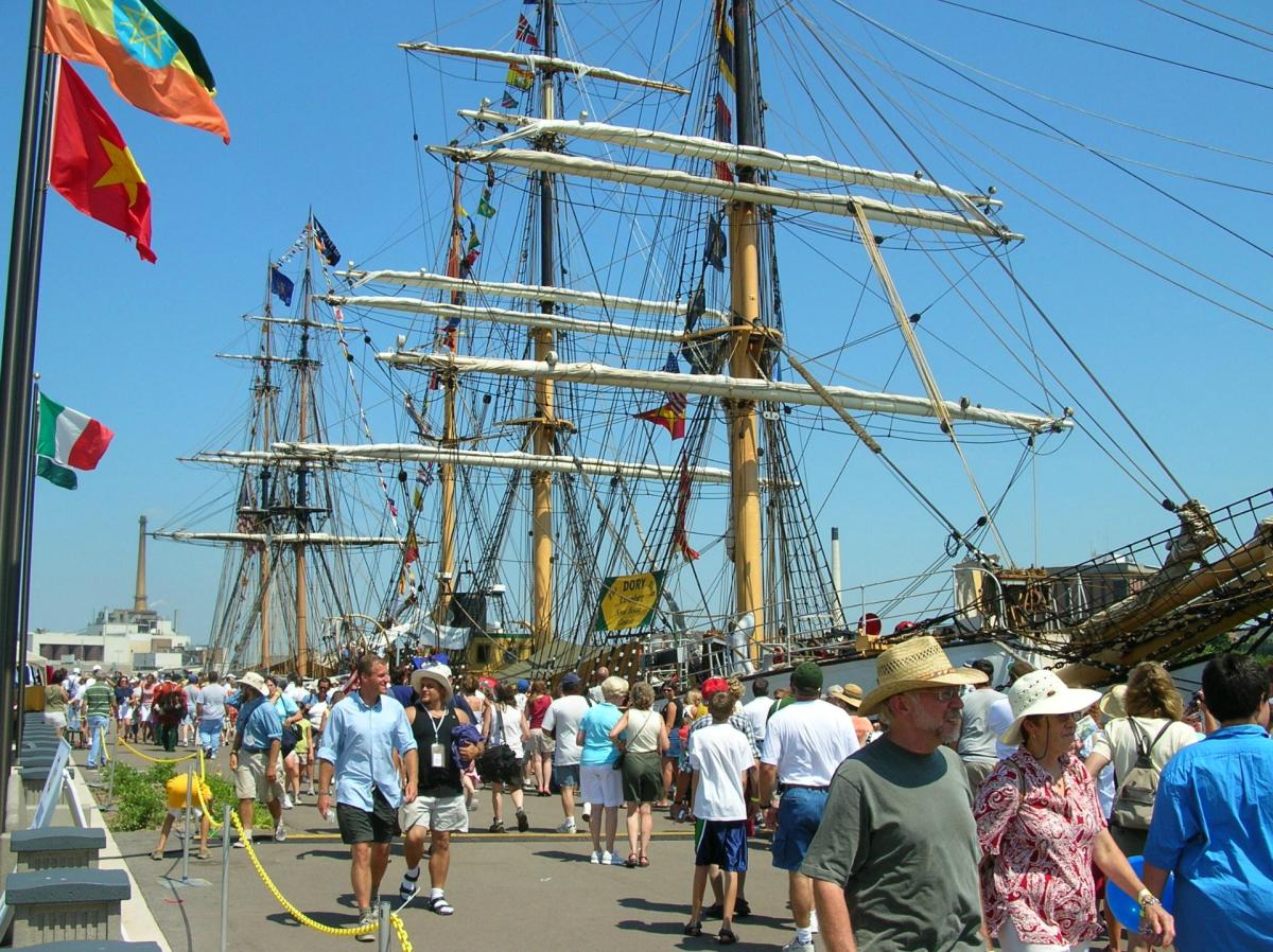 Leicht Memorial Park Green Bay WI: Why This Patch of Grass is Actually the Heart of the City