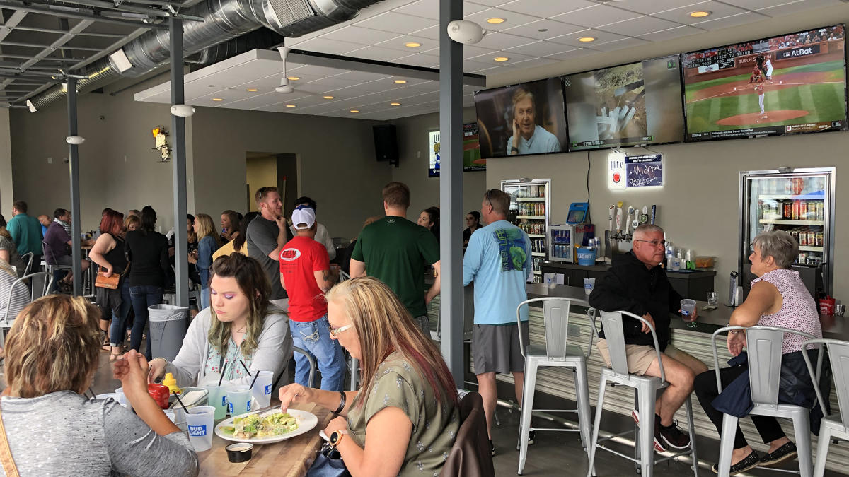 Stadium View Sports Bar & Banquet Facility