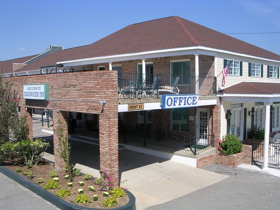 Edgewater Inn Biloxi Ms 39531