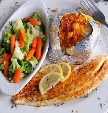 Snappers Seafood Restaurant Amp Beach Club Biloxi Ms 39531