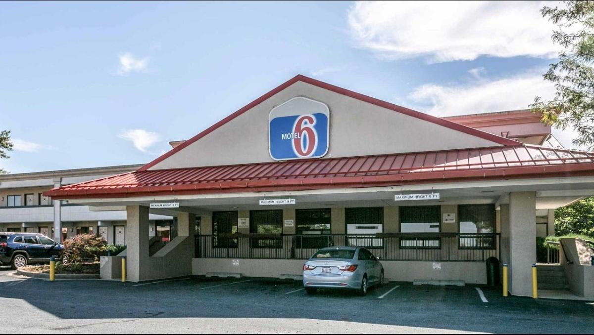 Motel 6