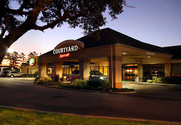 Courtyard By Marriott I 10 West Energy Corridor Hotels