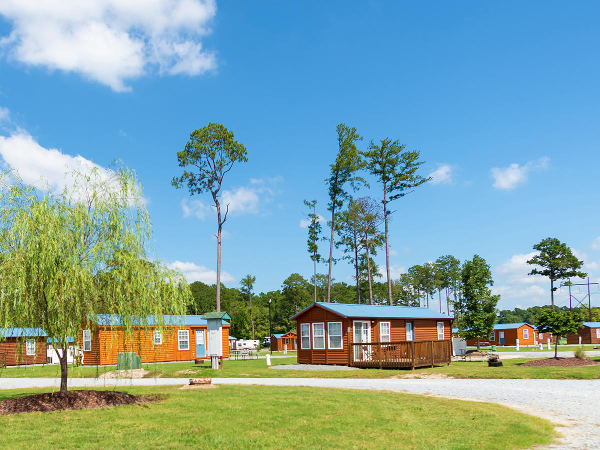 Raleigh Oaks RV Resort & Cottages