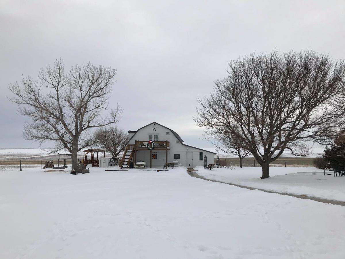 Country Barn Loft B&B WaKeeney KS, 67672