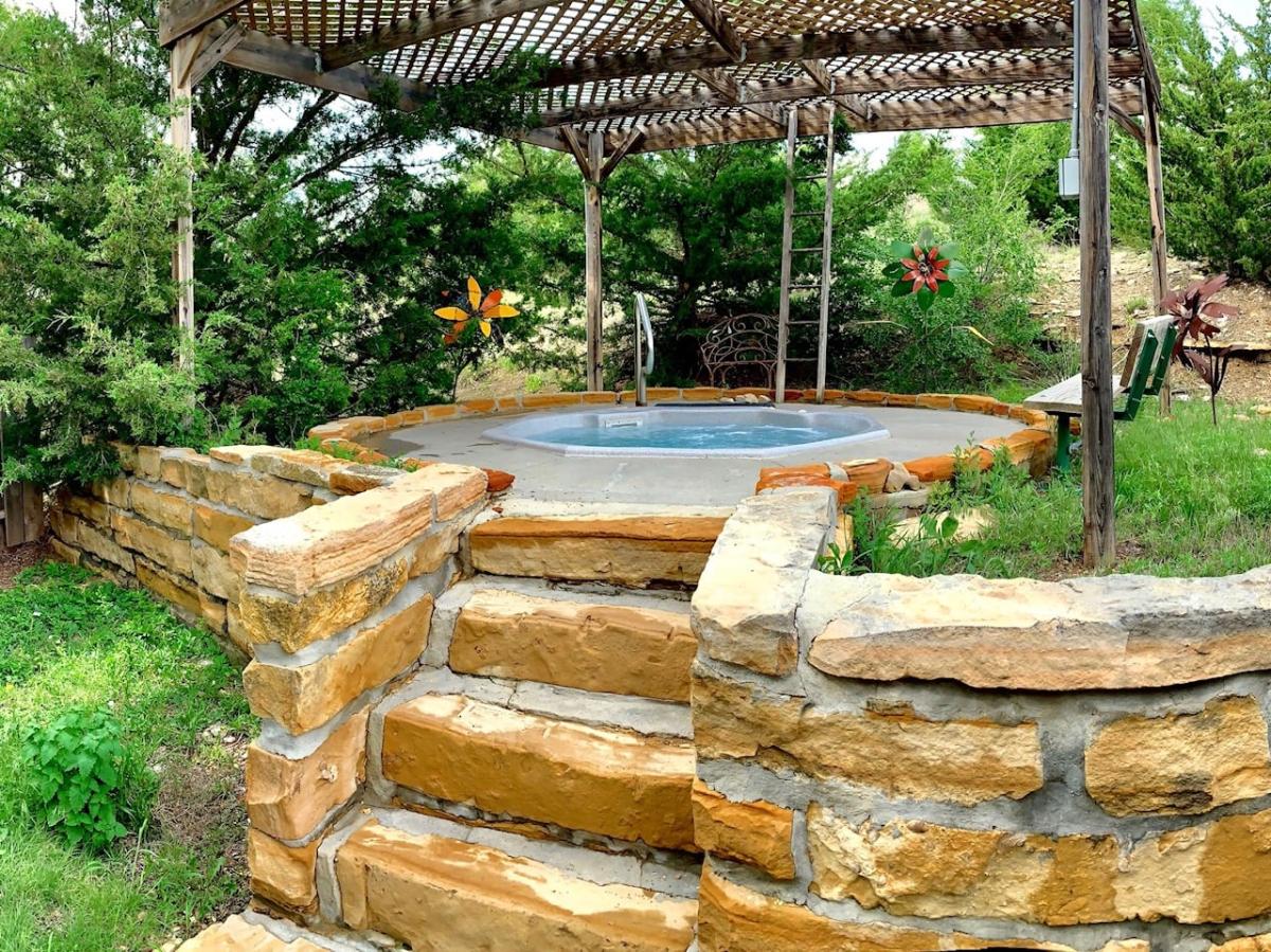 Rock Haven Spa Hays KS, 67601