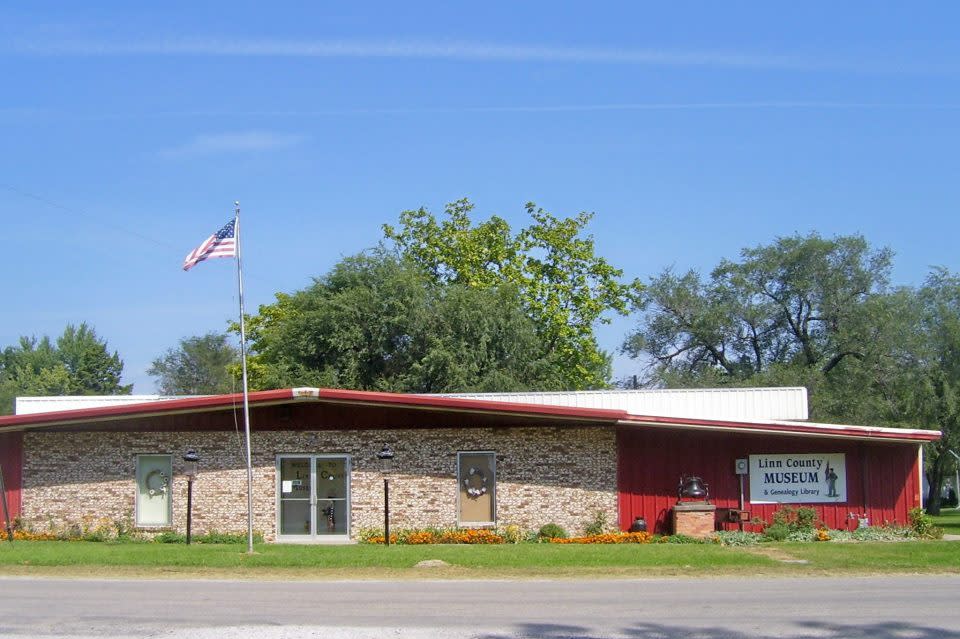 Linn County Museum/Genealogy Library Pleasanton KS, 66075