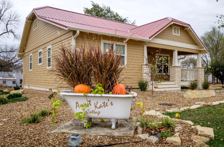 Aunt Kate's Cottage Cottonwood Falls KS, 66845