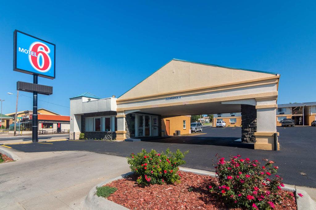 OYO Townhouse Dodge City KS, 67801