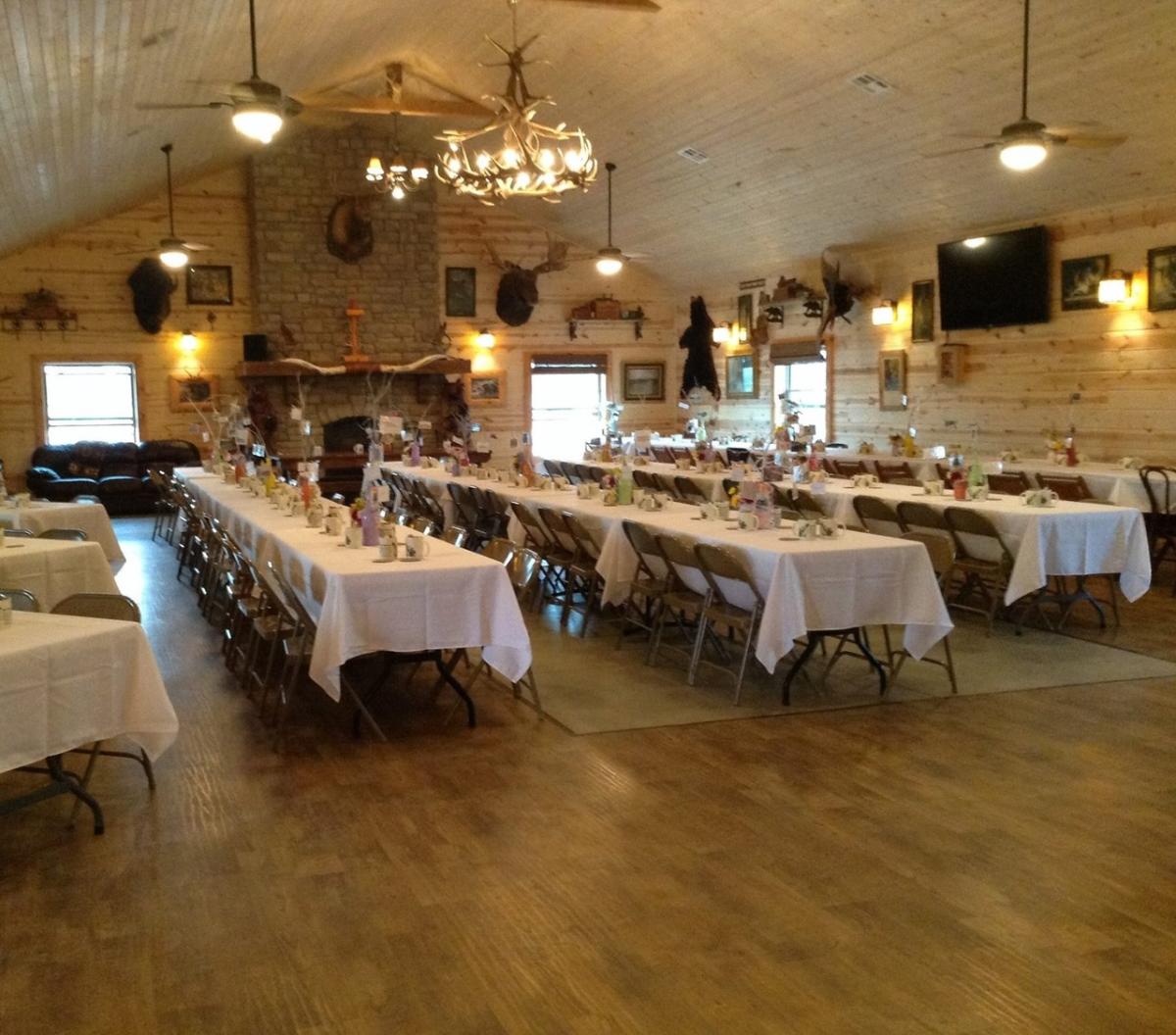 Rowdy's Rustic Moose Lodge Columbus KS, 66725