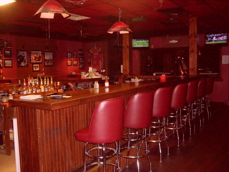 Wagon Wheel Bar & Grill Emporia KS, 66801