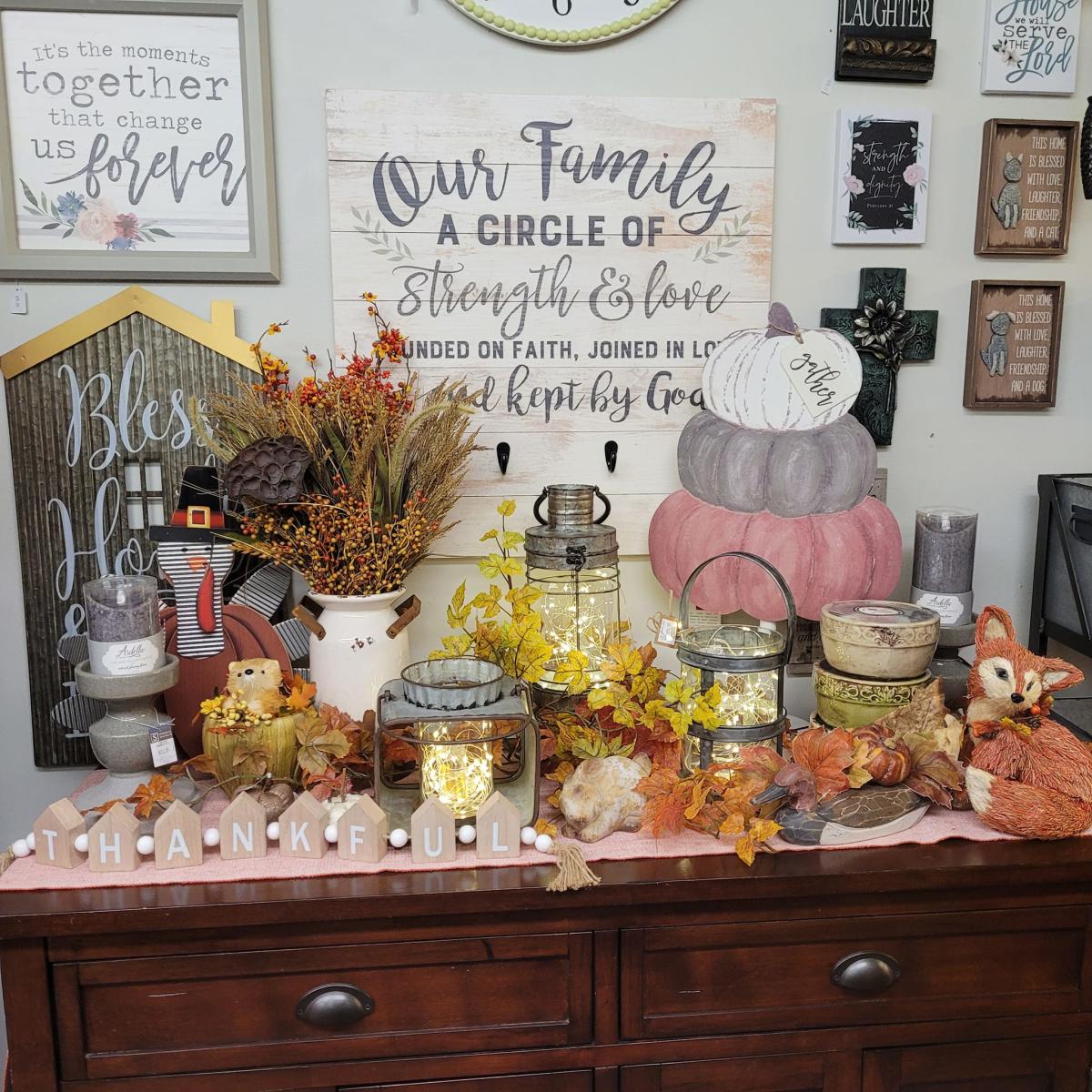 Happy Hollow Gift Shop Moundridge KS, 67107