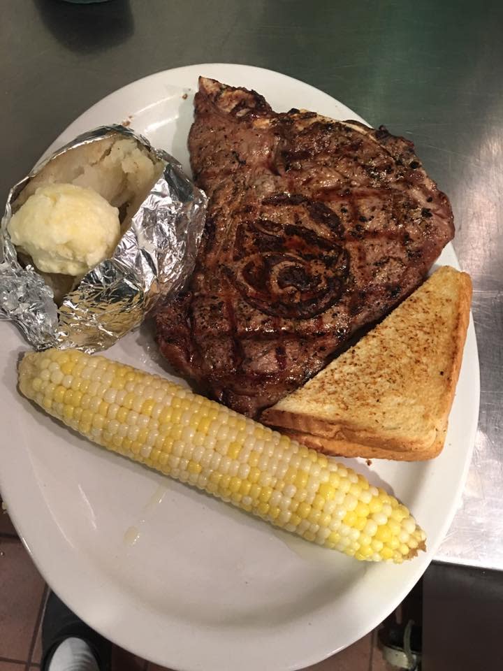 Metropolitan Steakhouse Leavenworth KS, 66048