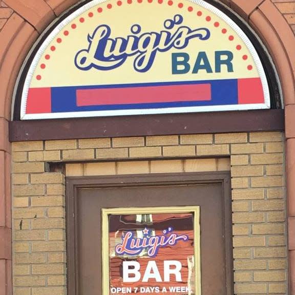 Luigi's Bar Calumet