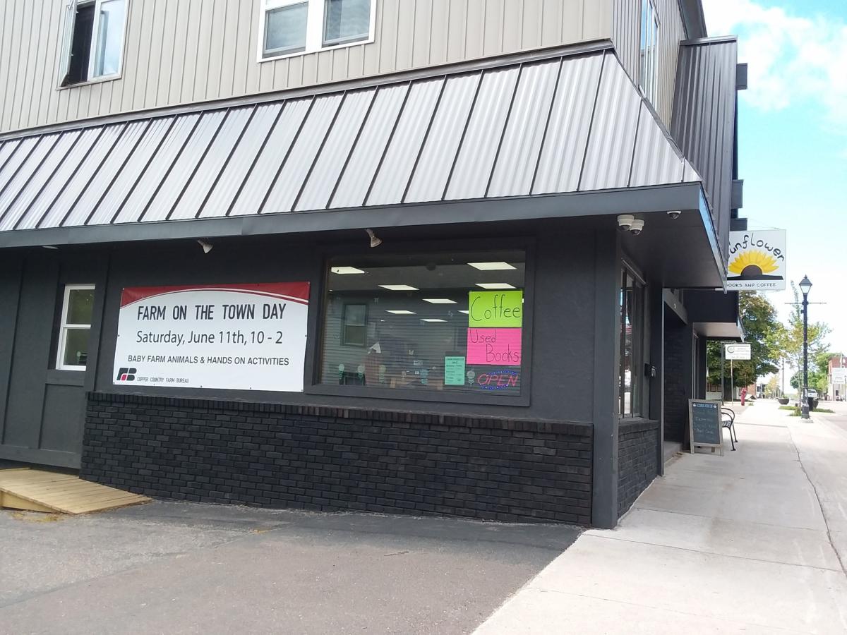 Sunflower Books & Coffee