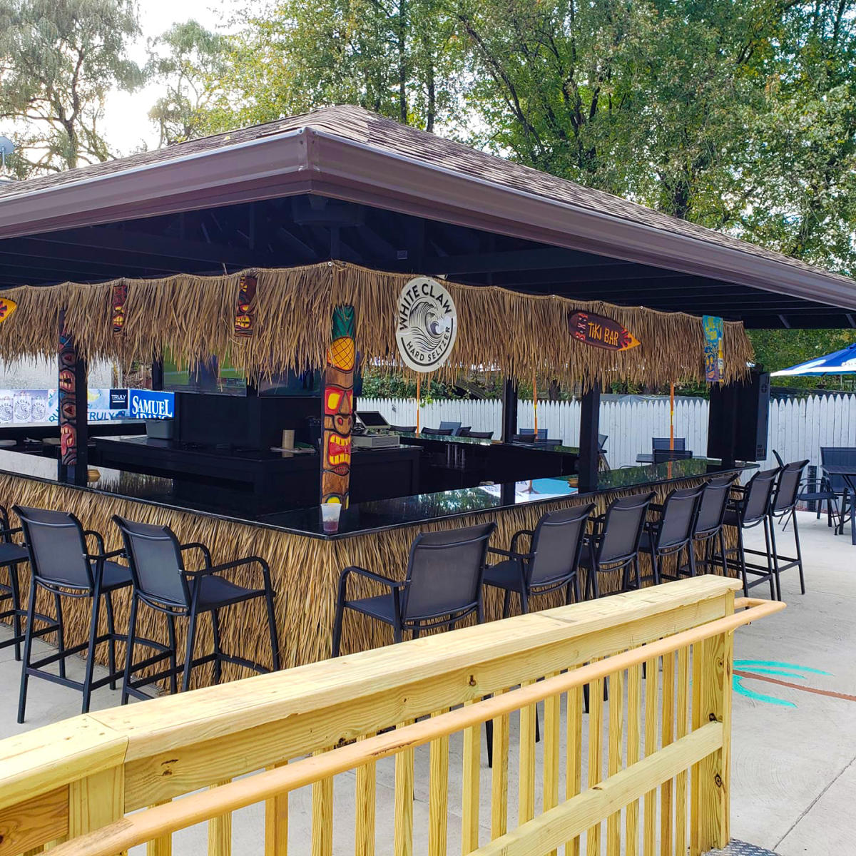 Backstreets Tiki Bar & Grille