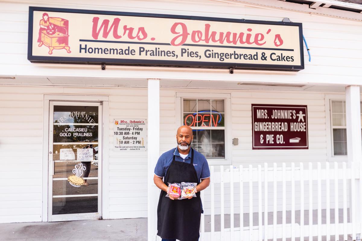 Mrs. Johnnies Gingerbread House Lake Charles, LA