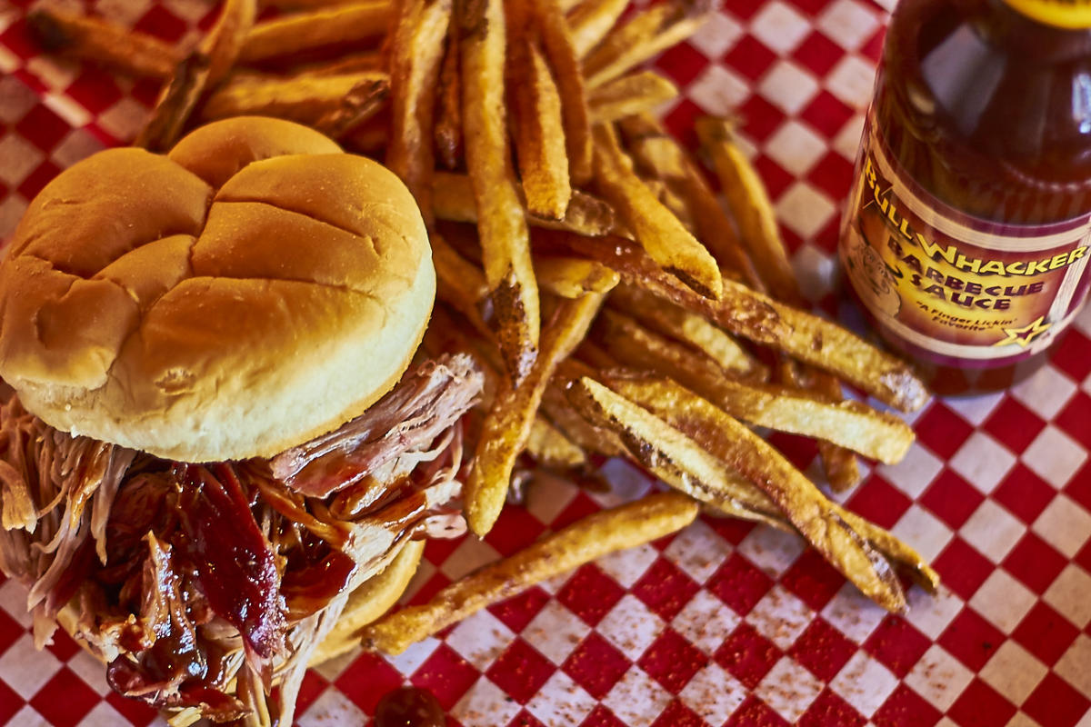 Hole in the Wall BBQ Springfield