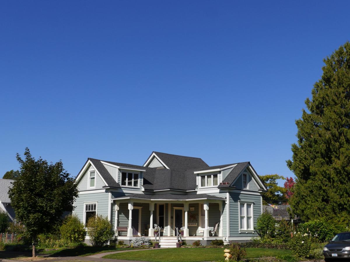 Pony House Inn Suites Cottages