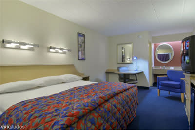 Red Roof Inn West
