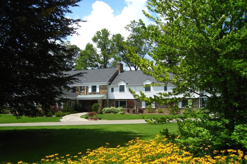 Pike Run Club Lodge - Country Club Gardens Landscaping Pittsburgh Pike Run Club Lodge - Country Club Gardens Landscaping Pittsburgh