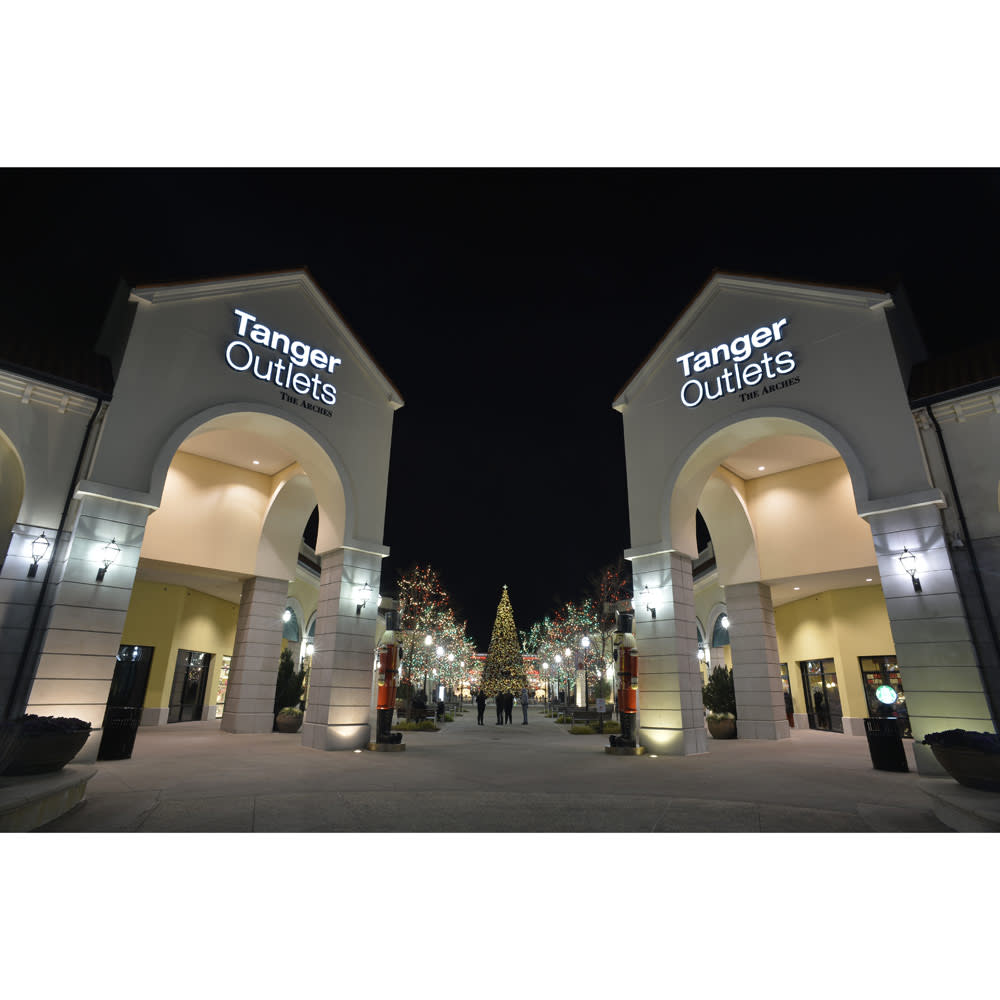 Tanger Outlets Deer Park