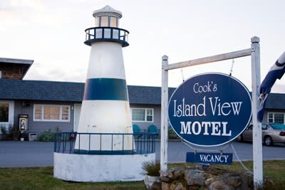 Cook S Island View Motel Llc Bailey Island Me 04003