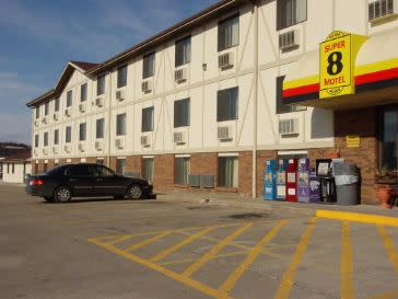 Super 8 Silvis Il