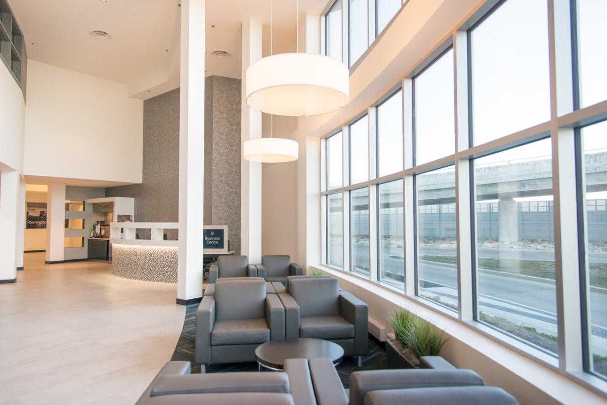 The Grand Winnipeg Airport Hotel By Lakeview