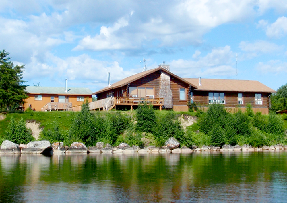 Budd S Gunisao Lake Lodge
