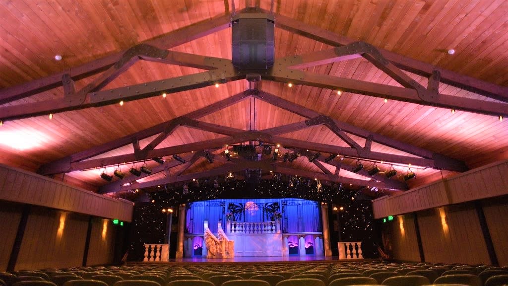 Old Log Theater
